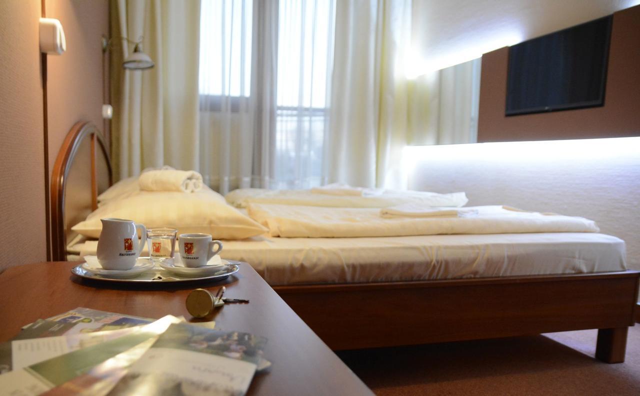 Hotel Minerva Mosonmagyaróvár Eksteriør bilde