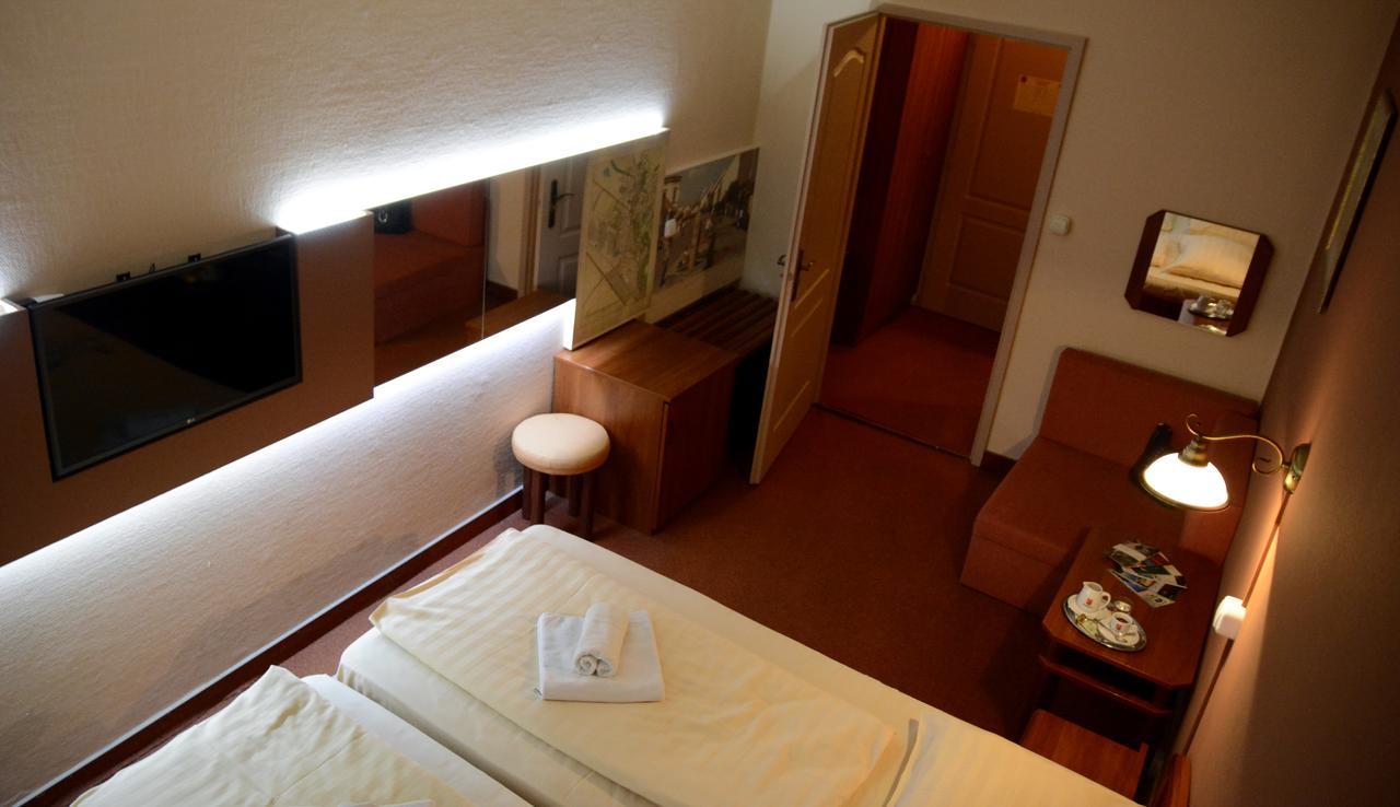 Hotel Minerva Mosonmagyaróvár Eksteriør bilde